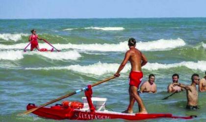 ravenna-rustignoli-coop.-spiagge-in-arrivo-un-centinaio-di-bagnini-e-due-torrette-di-salvataggio