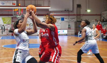 Immagine News - basket-a1-donne-playout-le-work-batte-broni-e-sabato-si-gioca-il-primo-match-ball-per-la-salvezza