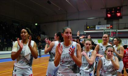 Immagine News - basket-donne-morsiani-ha-detto-basta-le-work-la-magia-del-bubani-faenza-ciao-basket-perdo-una-grande-famiglia