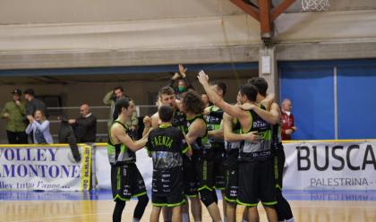 basket-b-playoff-i-raggisolaris-faenza-superano-ruvo-domenica-primo-match-ball-al-cattani