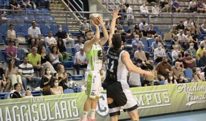 Immagine News - basket-b-playoff-i-raggisolaris-faenza-battono-ancora-ruvo-e-conquistano-le-semifinali-che-derby-con-rimini