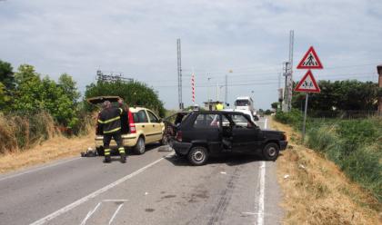 Immagine News - mezzano-schianto-tra-tre-auto-feriti-due-trentenni