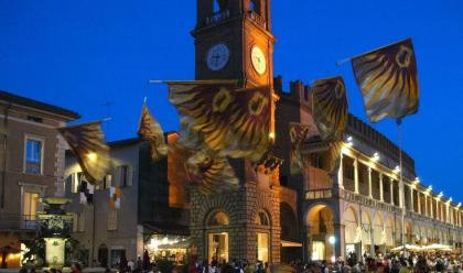 faenza-domenica-sera-la-gara-delle-bandiere-in-coppia-e-il-giuramento-dei-cavalieri-per-il-palio