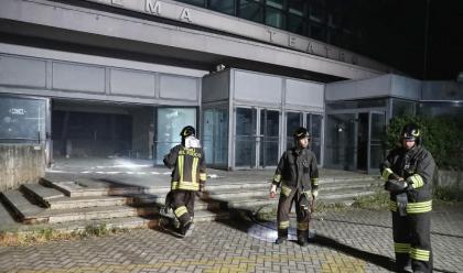 Immagine News - ravenna-fiamme-al-cinema-astoria-incendio-di-origine-dolosa