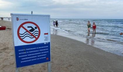 stop-balneazione-in-riviera-per-6-zone-fra-cervia-rimini-e-bellaria-allarme-gi-rientrato