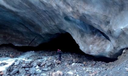 Immagine News - casola-lo-speleologo-andrea-benassi-sulle-alpi-orientali-le-grotte-nel-ghiaccio-si-stanno-espandendonon--un-bel-segnale-per-il-futuro-del-pianeta