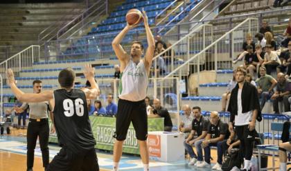 Immagine News - basket-b-supercoppa-la-stagione-dei-blacks-faenza--cominciata-con-un-successo-rotondo-93-59