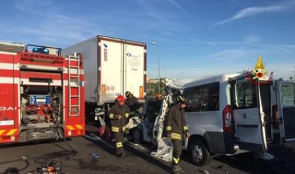 Immagine News - riccione-mercoled-tornano-in-citta-le-7-salme-dellincidente-stradale-in-veneto-sulla4