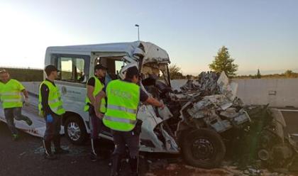 Immagine News - riccione-domani-i-funerali-delle-sette-vittime-dellincidente-nel-veneziano