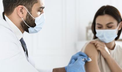 Immagine News - covid-dal-primo-novembre-stop-allobbligo-vaccinale-per-medici-e-professioni-sanitarie-rimane-quello-per-la-mascherina