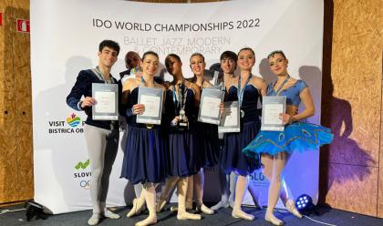 Immagine News - faenza-dance-studio-balla-sul-tetto-del-mondo-nella-danza-classica-gli-allievi-e-le-allieve-conquistano-i-campionati-mondiali