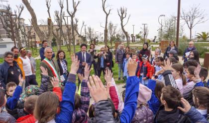 Immagine News - rimini-inaugurata-la-foresta-del-mare-la-nuova-area-giochi-inclusiva-del-parco-del-mare