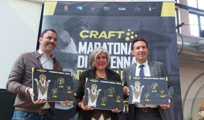 podismo-presentata-la-medaglia-delledizione-2023-della-craft-maratona-di-ravenna-citt-darte