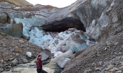 lugo-una-serata-in-viaggio-nei-ghiacciai-tra-esplorazione-e-cambiamento-climatico