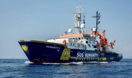 Immagine News - ravenna-la-nave-dellong-humanity-attraccher-a-porto-corsini-il-26-aprile-con-69-migranti-a-bordo