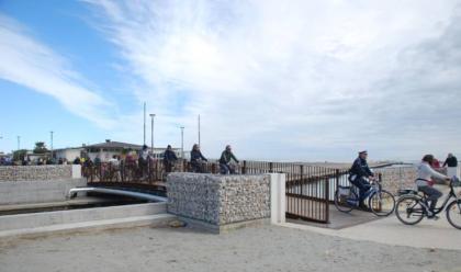 da-cervia-a-milano-marittima-in-bicicletta-sul-nuovo-lungomare-ultimato-il-ponticello-ciclopedonale