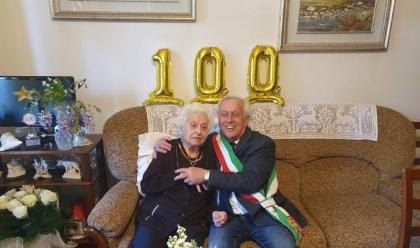 Immagine News - cervia-festeggiati-i-100-anni-della-signora-rosa-giorgetti