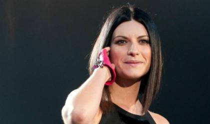 Immagine News - solarolo-info-utili-per-i-biglietti-del-concerto-di-laura-pausini-di-domenica-18-giugno