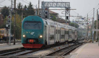 Immagine News - maltempo-migliora-la-circolazione-ferroviaria-in-provincia-di-ravenna--sospesa-ancora-fra-russi-e-lugo