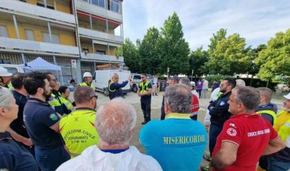 maltempo-londa-dei-volontari-a-faenza-per-aiutare-i-quartieri-colpiti