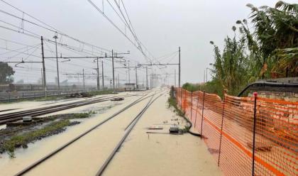 Immagine News - maltempo-linea-ferroviaria-ferma-tra-lugo-e-russi-per-una-settimana