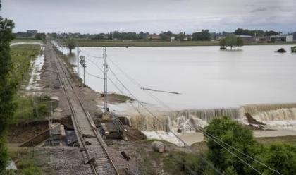 maltempo-linea-ferroviaria-ancora-sospesa-tra-faenza-e-rimini.-rfi-quotlunghi-i-tempi-per-il-ripristinoquot