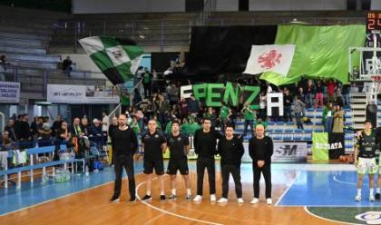 basket-b-playoff-ingresso-omaggio-per-le-gare-casalinghe-tra-blacks-faenza-e-real-sebastiani-rieti