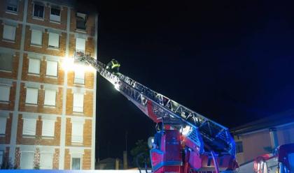 Immagine News - ravenna-una-63enne-muore-in-un-incendio-nel-suo-appartamento