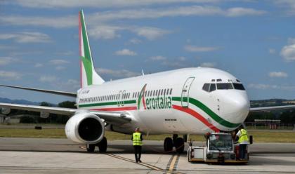 Immagine News - aeroporto-di-forl-cancellazioni-e-ritardi-go-to-travel-interrompe-il-contratto-con-aeroitalia