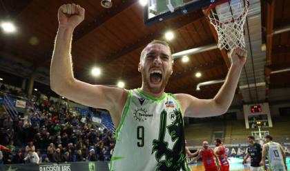 basket-b-nazionale-i-blacks-faenza-confermano-anche-poggi