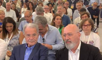 Immagine News - cesena-applausi-per-romano-prodi-ad-energia-popolare-unione-europea-sbandata-il-pd-torni-a-parlare-dei-problemi-del-paese