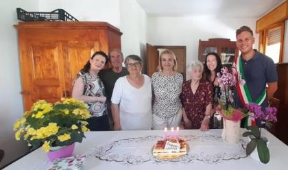 castel-bolognese-la-super-nonna-giulia-loreti-ha-compiuto-101-anni