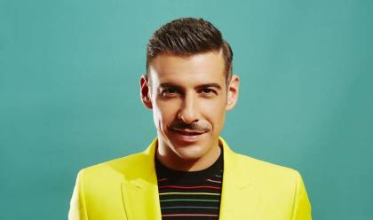 Immagine News - riccione-c-il-one-man-show-di-francesco-gabbani