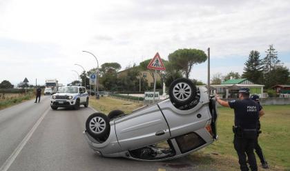 Immagine News - ravenna-sbalzata-fuori-dalla-minicar-grave-61enne