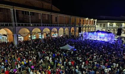 Immagine News - faenza-cinzia-magnani-traccia-il-bilancio-del-concerto-in-piazza-del-popolo-era-un-grazie-dovuto-a-chi-ha-aiutato-la-citt