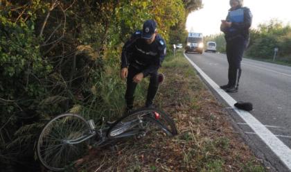 Immagine News - ghibullo-ciclista-spinto-nel-fosso-da-unauto--in-gravi-condizioni