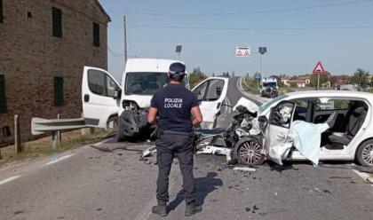 Immagine News - casemurate-nel-ravennate-76enne-finisce-con-lauto-contro-un-furgone-e-muore