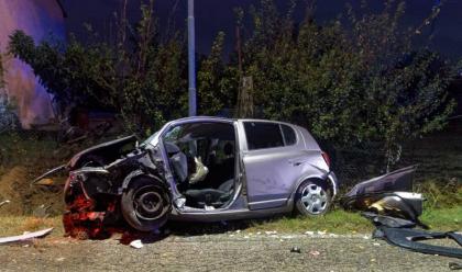 Immagine News - lugo-sbanda-e-finisce-contro-un-terrapieno-25enne-in-gravi-condizioni