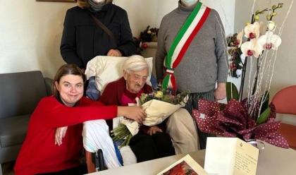 Immagine News - solarolo-il-comune-festeggia-i-103-anni-di-nonna-luigia