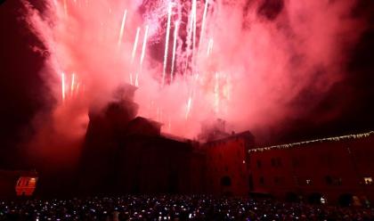 Immagine News - ferrara-in-30mila-a-capodanno-per-lincendio-del-castello-estense