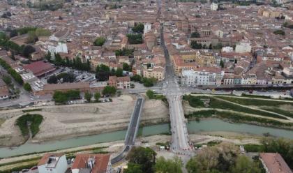 Immagine News - faenza-il-16-maggio-si-tiene-la-cerimonia-del-fango-rito-collettivo-a-un-anno-dalle-alluvioni