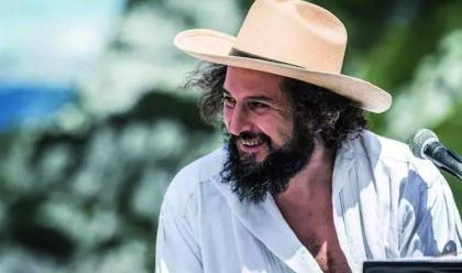 Immagine News - castel-raniero-vinicio-capossela-apre-musica-nelle-aie-e-il-fine-settimana-pi-musicale-della-collina