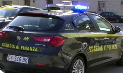 Immagine News - rimini-operazione-delle-fiamme-gialle-evasione-e-fatture-false-4-arresti-e-perquisizioni-in-italia