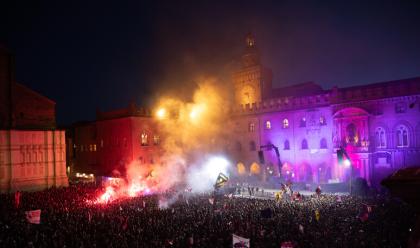 Immagine News - bologna-gran-festa-champions-un-fiume-di-tifosi-in-strada-mercoled-sera