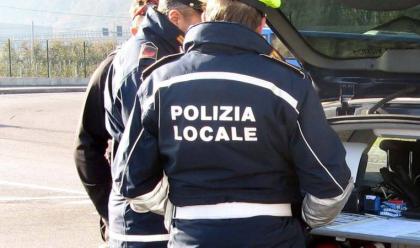 Immagine News - riccione-39enne-in-scooter-finisce-contro-una-jeep-e-muore