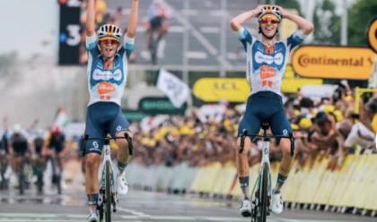 Immagine News - ciclismo-che-spettacolo-la-firenze-rimini-vince-romain-bardet